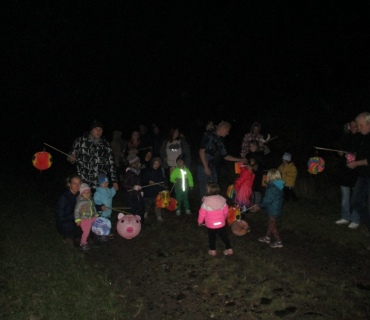 Lampionový průvod Netřebou