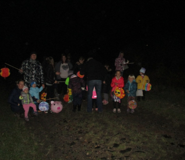 Lampionový průvod Netřebou